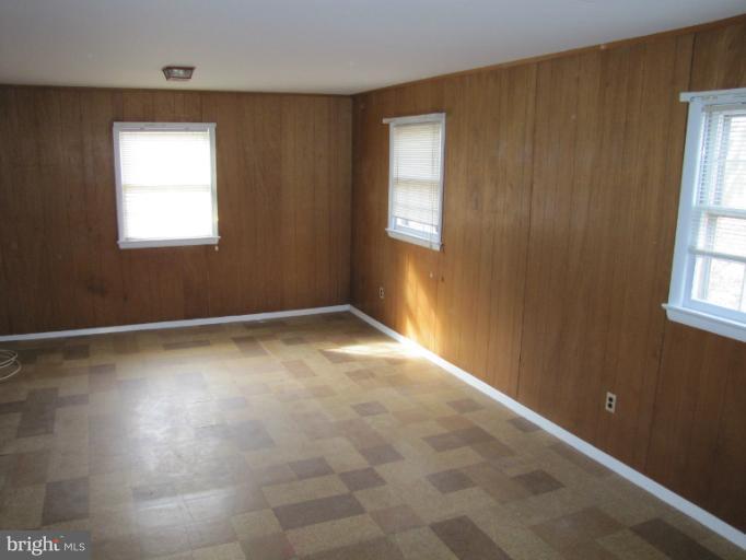 13113 Hathaway Drive Silver Spring, MD 20906 - Photo 14 of 22 Family Room
