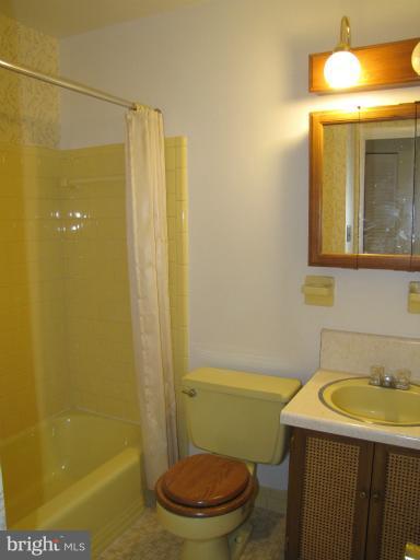 13113 Hathaway Drive Silver Spring, MD 20906 - Photo 19 of 22 Bath Upper Hall