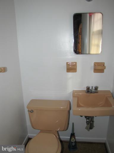 13113 Hathaway Drive Silver Spring, MD 20906 - Photo 20 of 22 Bath LL Powder Room