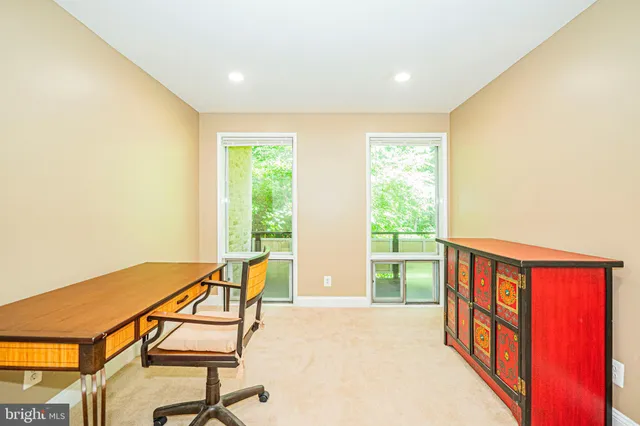 a view of street with a yard