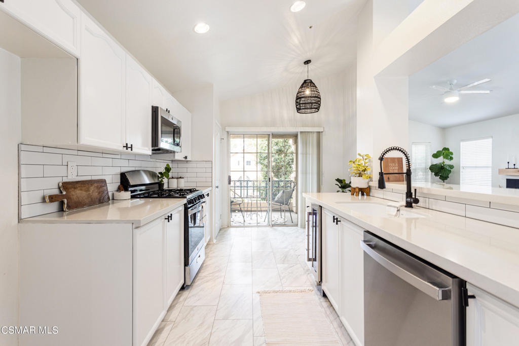 1231 Lost Point Lane Oxnard, CA 93030 - Photo 6 of 29