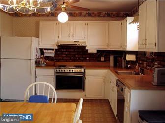 79 Bitting Road Alburtis, PA 18011 - Photo 3 of 12 Kitchen