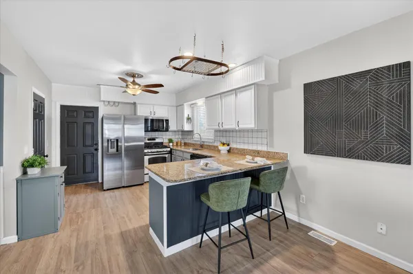 $254,000 | 8915 Deering Street, Livonia, MI 48150