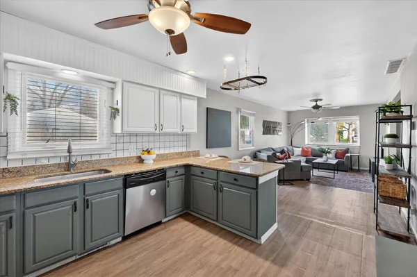 $254,000 | 8915 Deering Street, Livonia, MI 48150