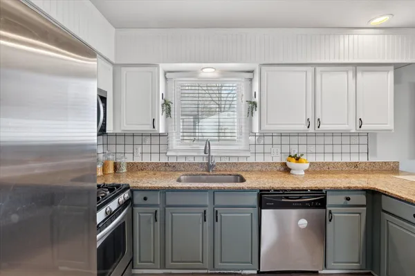 $254,000 | 8915 Deering Street, Livonia, MI 48150