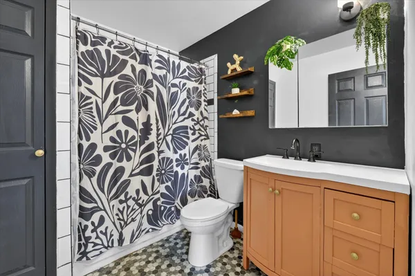 $254,000 | 8915 Deering Street, Livonia, MI 48150