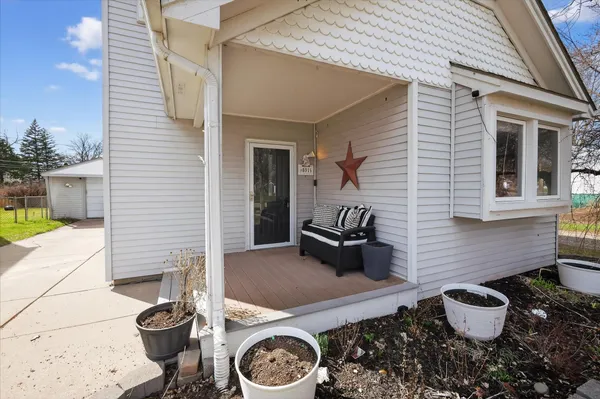 $254,000 | 8915 Deering Street, Livonia, MI 48150