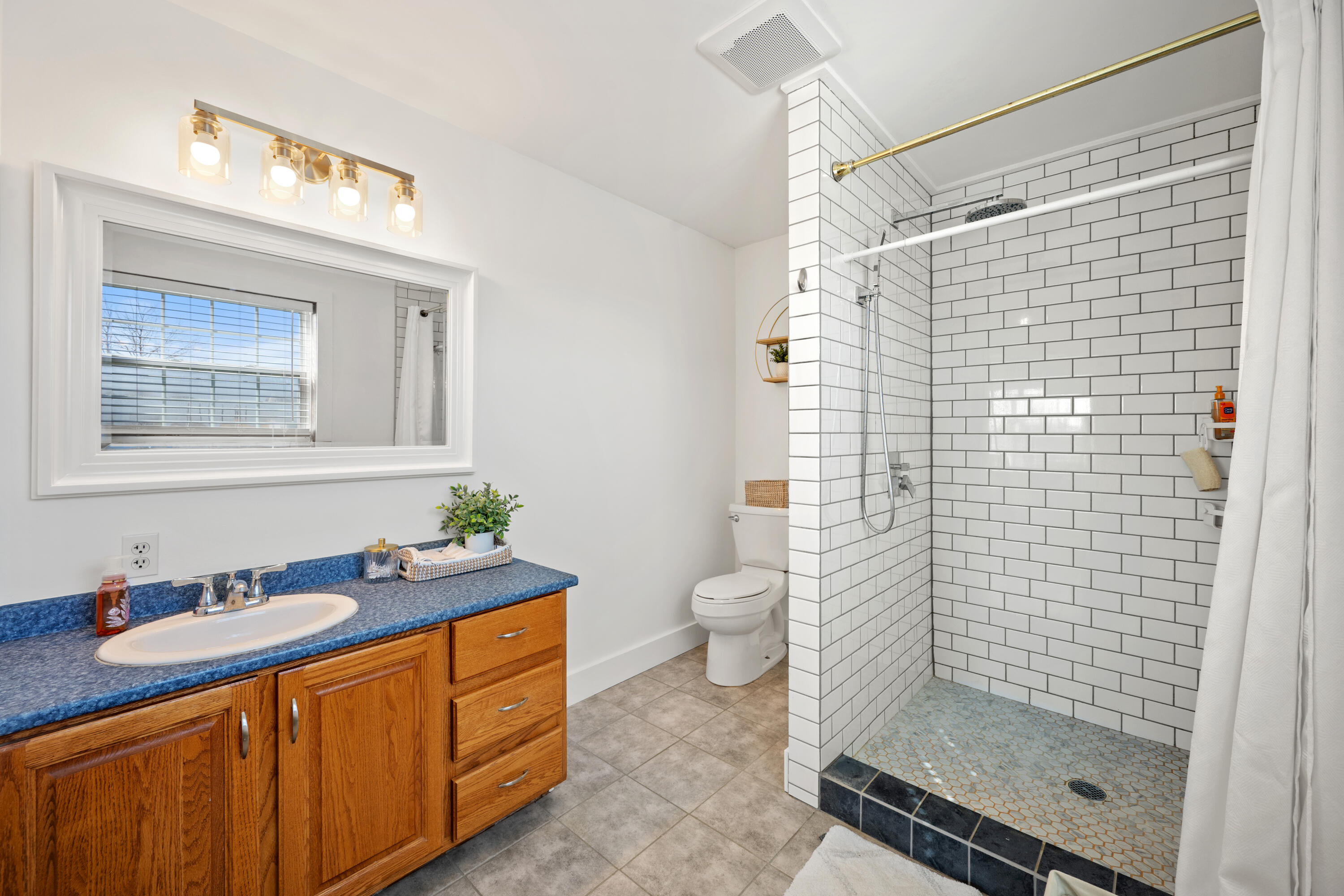 251 Coles Corner Road Winterport, ME 04496 - Photo 23 of 57 28-Primary Bathroom