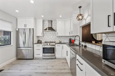 $725,000 | 106 Indian Way, Novato, CA 94949