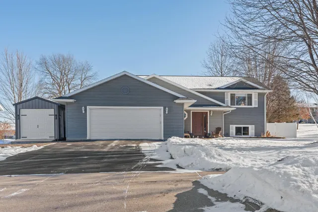 $399,900 | 531 Midway Drive, Reedsburg, WI 53959