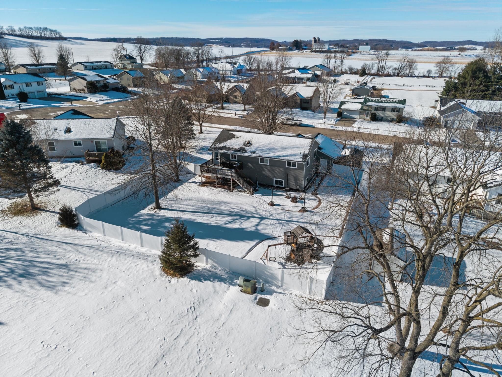 531 Midway Drive Reedsburg, WI 53959 - Photo 5 of 58