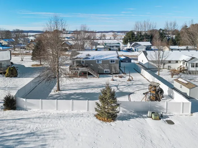 $399,900 | 531 Midway Drive, Reedsburg, WI 53959