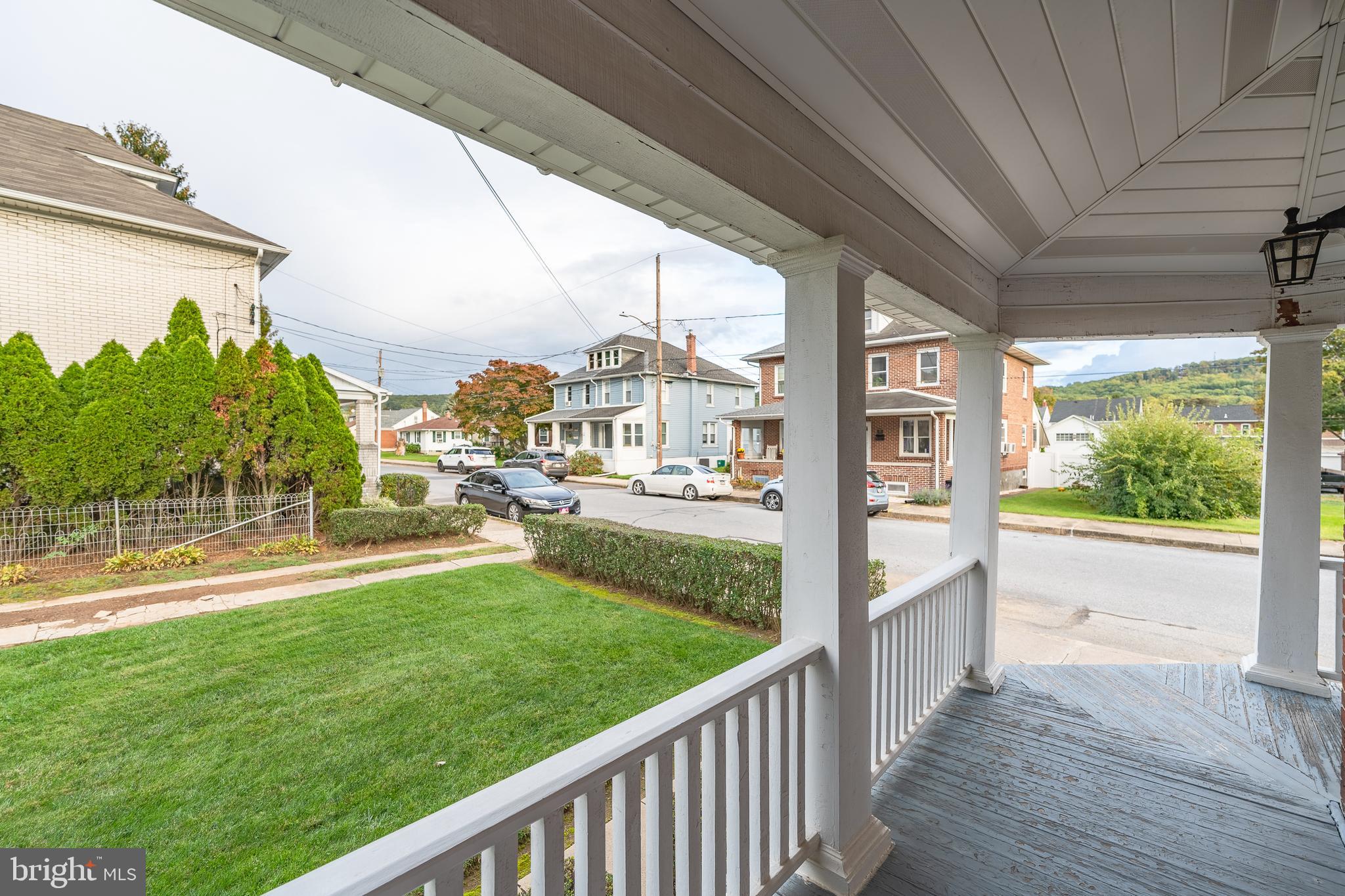 665 Ridge Street Emmaus, PA 18049 - Photo 4 of 26 Gallery Image 4