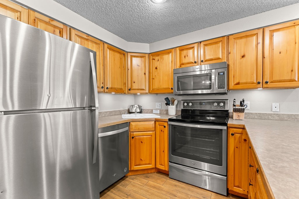 405 4 O Clock Road, Unit F Breckenridge, CO 80424 - Photo 13 of 40 Gallery Image 13