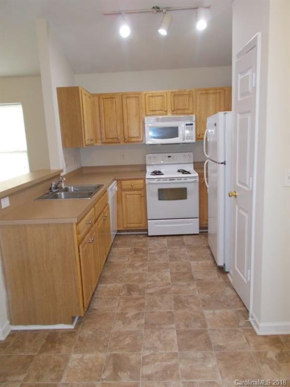930 Valley Ridge Road Charlotte, NC 28214 - Photo 9 of 21