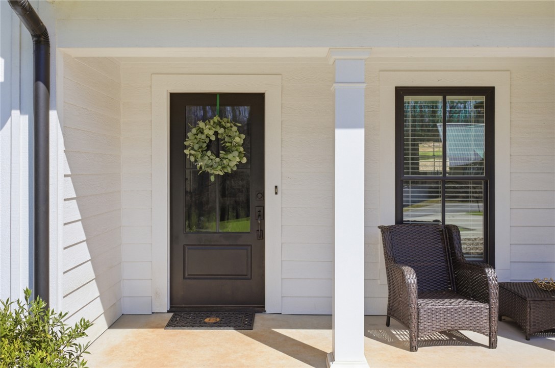 119 Brook Lane Seneca, SC 29672 - Photo 4 of 43 Welcome home to this inviting entrance, featuring classic details and durable construction.