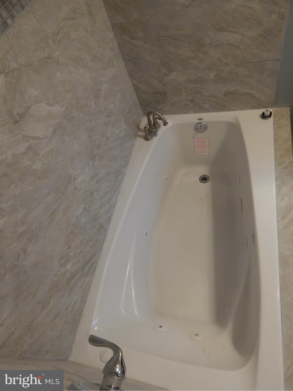 1601 Ralworth Road Baltimore, MD 21218 - Photo 22 of 30 Bath
