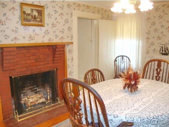 32 South Village Road Loudon, NH 03307 - Photo 3 of 35
