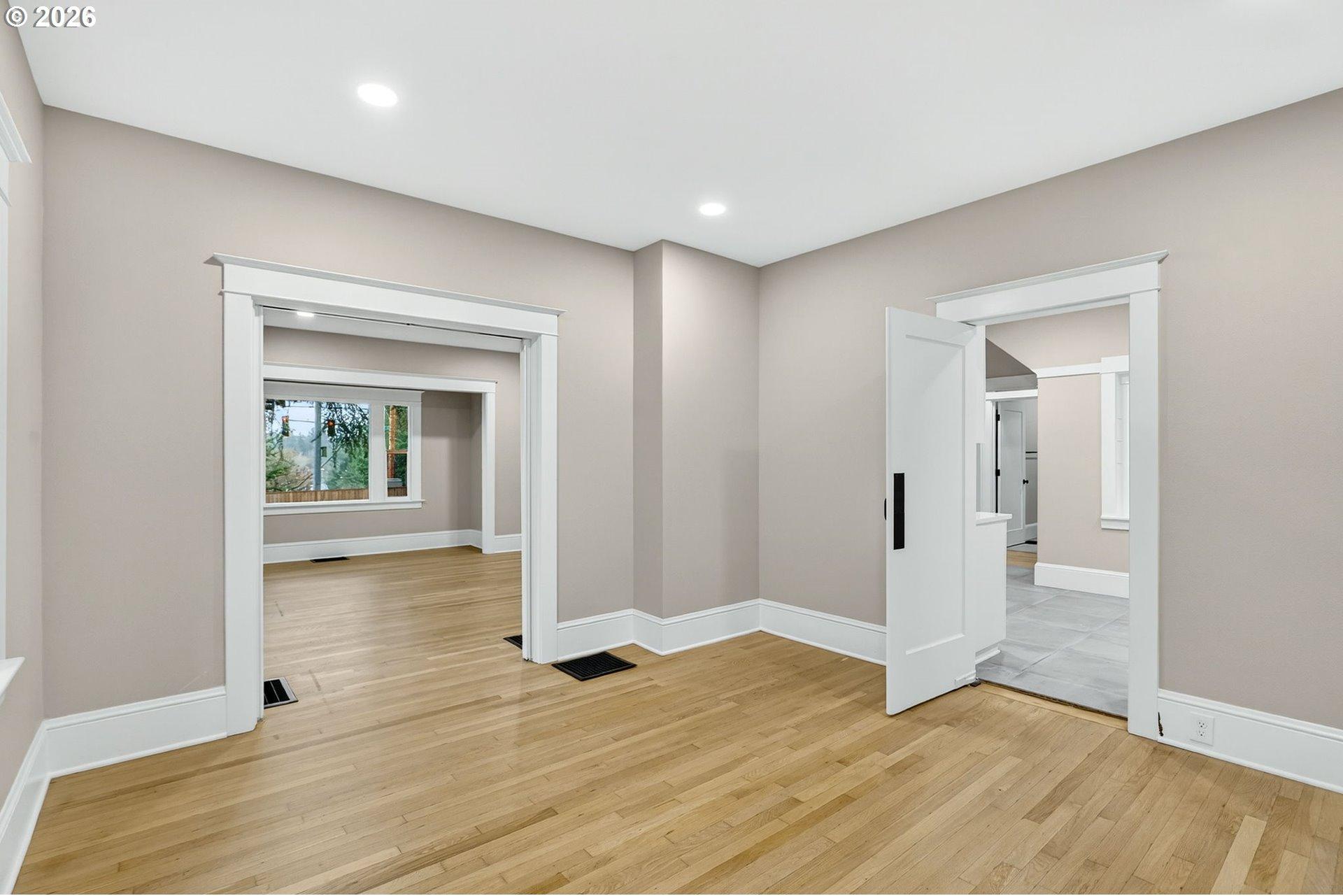 5465 Southwest Scholls Ferry Road Portland, OR 97225 - Photo 15 of 45 Gallery Image 15