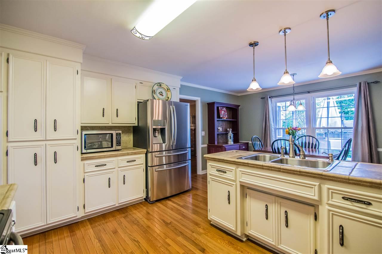 111 Creekside Road Greer, SC 29650 - Photo 13 of 36 Gallery Image 13