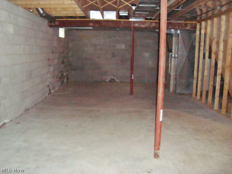 4481 Brooks Road Cleveland, OH 44105 - Photo 14 of 16
