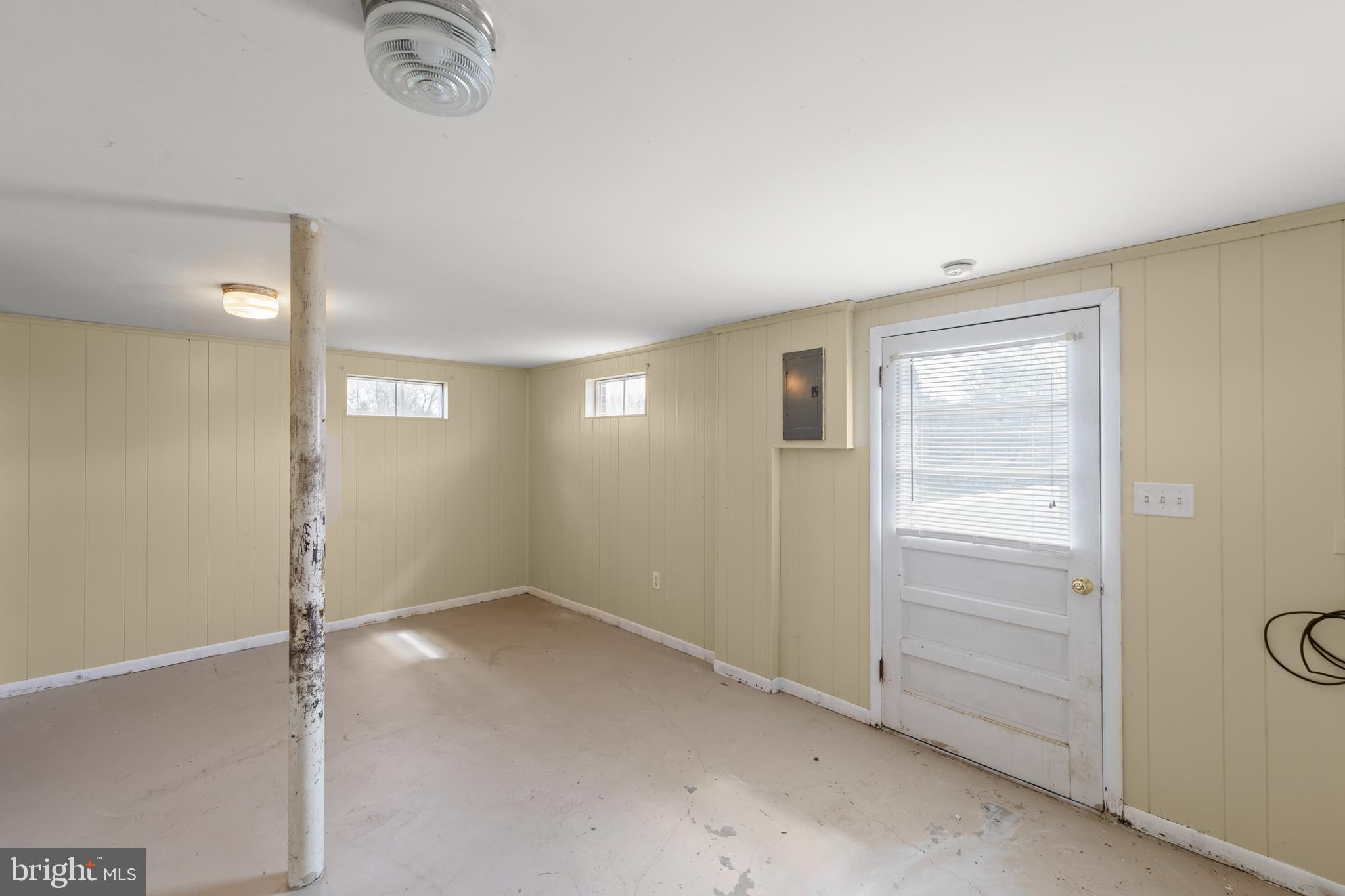 1156 Salem Church Road Stephens City, VA 22655 - Photo 18 of 37 an empty room with windows