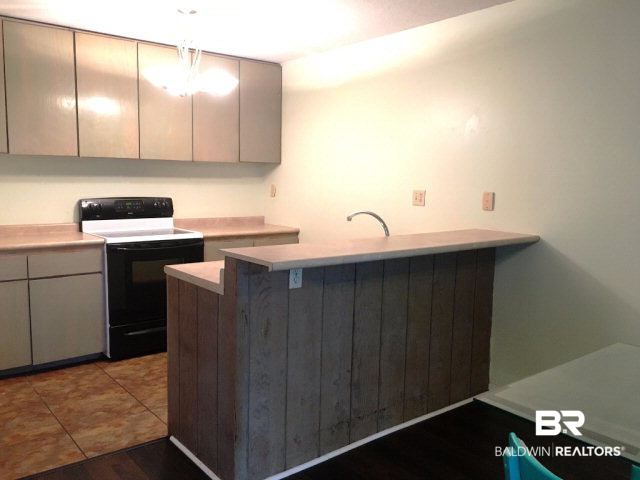 1128 North Alston Street, Unit 1128 Foley, AL 36535 - Photo 8 of 24 Kitchen