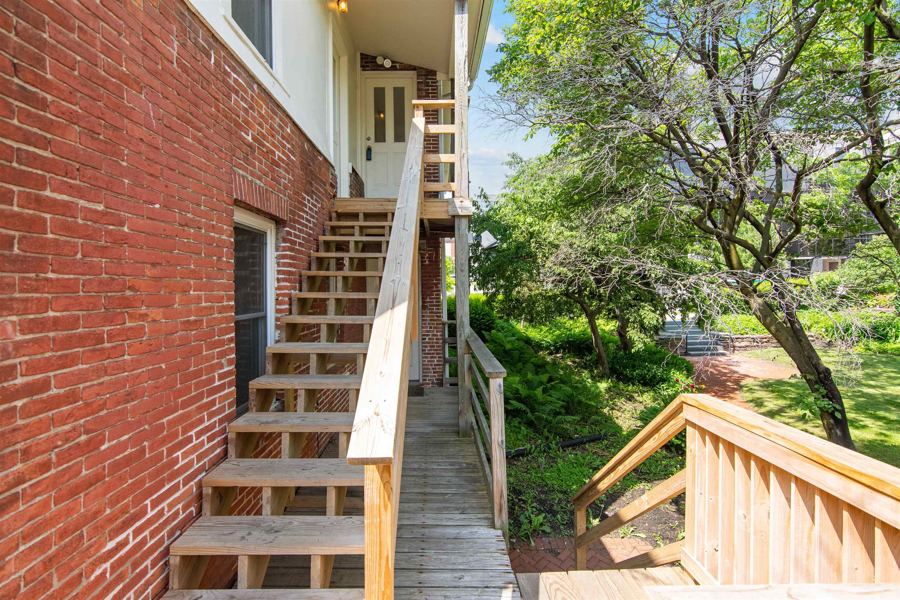 89 College Street, Unit A2 Burlington, VT 05401 - Photo 7 of 38