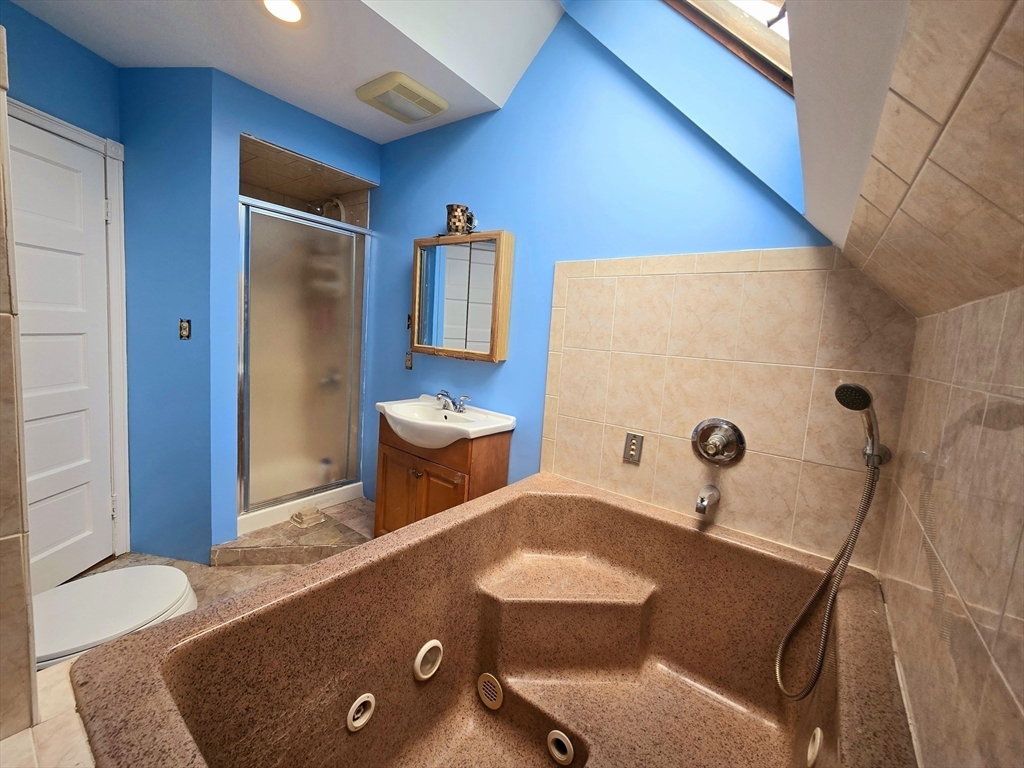 45-47 Sylvan Street Springfield, MA 01108 - Photo 26 of 27 Gallery Image 26