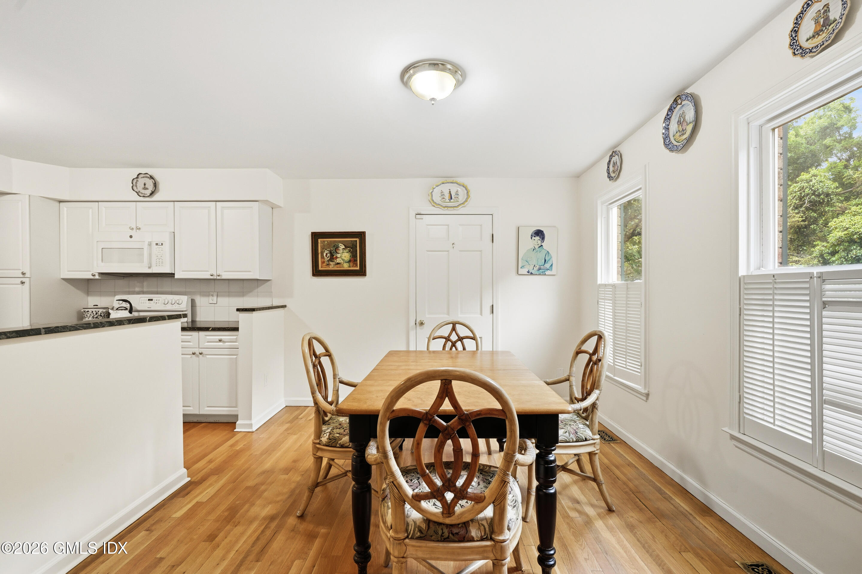 19 Georgetowne North, Unit 19 Greenwich, CT 06831 - Photo 3 of 29 3 - DSC00121_1