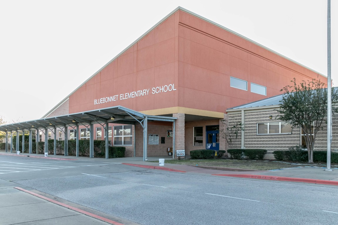 298 Maddy Way Bastrop, TX 78602 - Photo 11 of 18