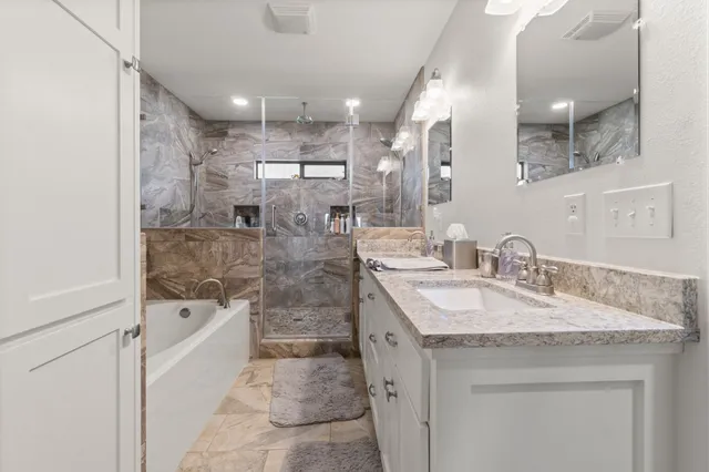 $880,000 | 1436 Indian Hill Boulevard, Livingston, TX 77351