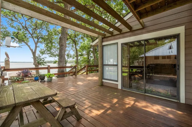 $880,000 | 1436 Indian Hill Boulevard, Livingston, TX 77351