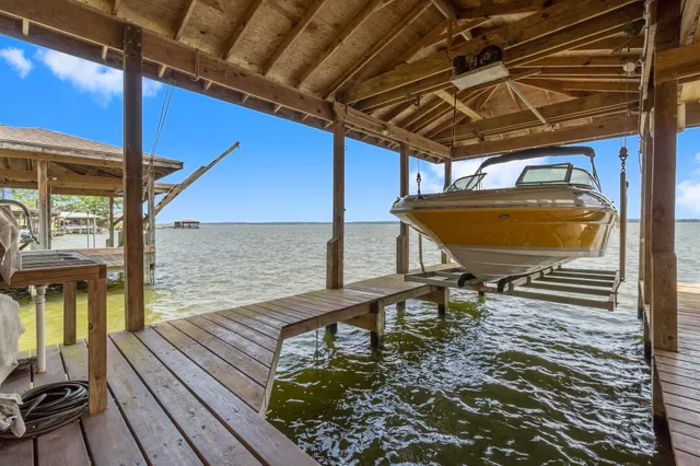 $880,000 | 1436 Indian Hill Boulevard, Livingston, TX 77351