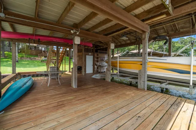 $880,000 | 1436 Indian Hill Boulevard, Livingston, TX 77351