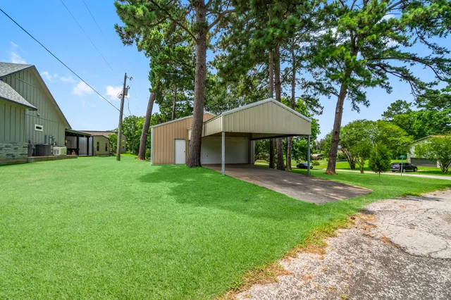 $880,000 | 1436 Indian Hill Boulevard, Livingston, TX 77351