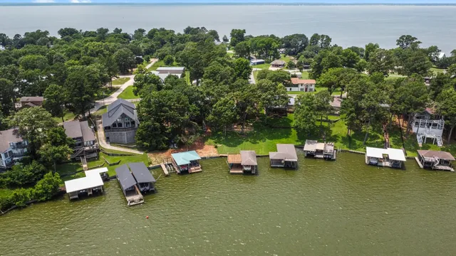 $880,000 | 1436 Indian Hill Boulevard, Livingston, TX 77351