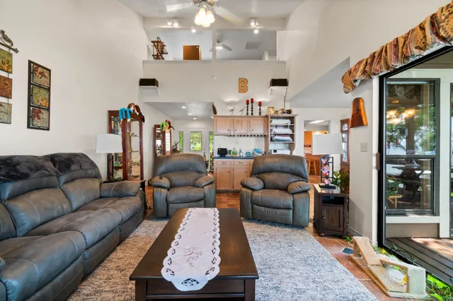 $880,000 | 1436 Indian Hill Boulevard, Livingston, TX 77351