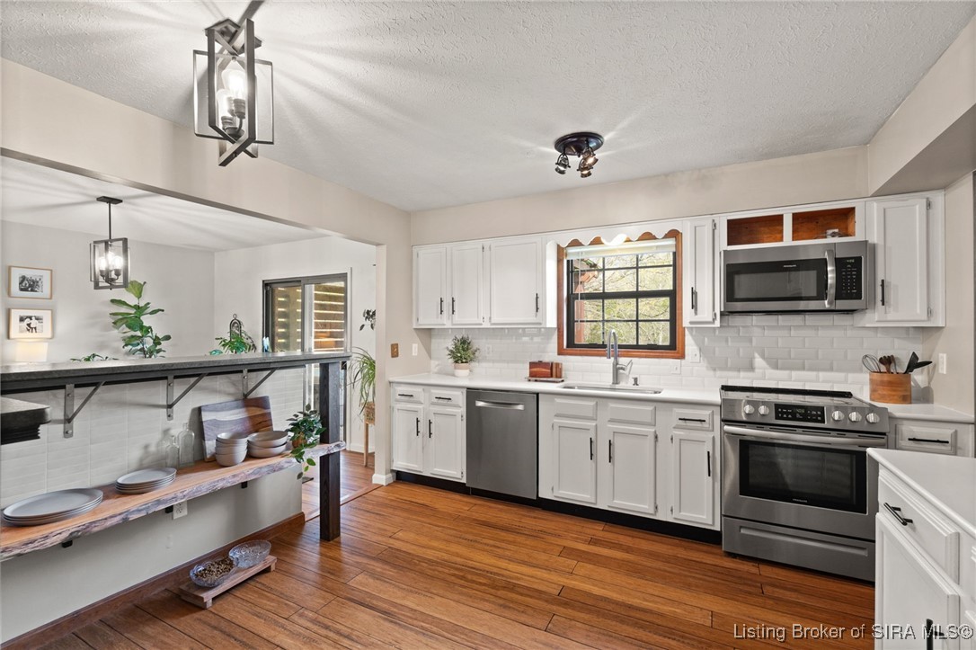 5510 Briarhill Drive Floyds Knobs, IN 47119 - Photo 13 of 88 Kitchen w/ wood flooring
