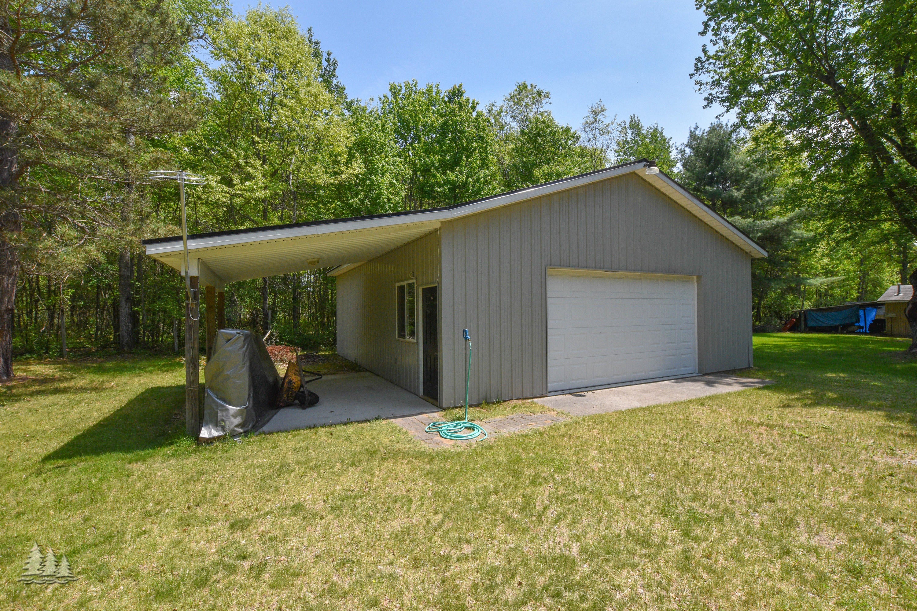 2894 Granger Road Lewiston, MI 49756 - Photo 5 of 18 Gallery Image 5