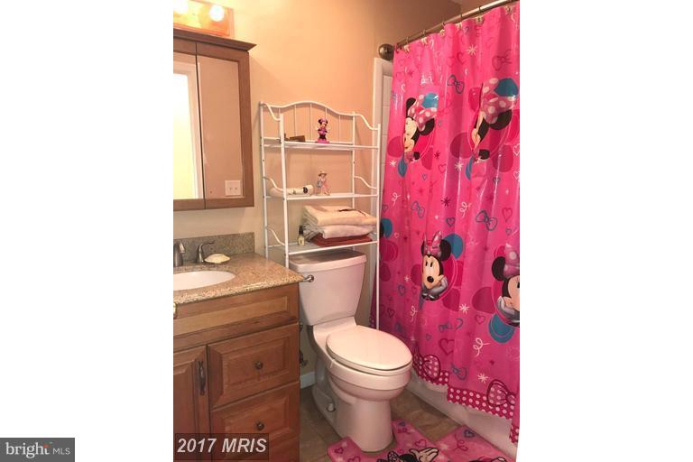 3924 Glenhurst Road Baltimore, MD 21222 - Photo 13 of 20 Upper Hall Bath