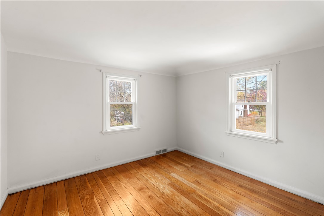 205 Daley Boulevard Irondequoit, NY 14617 - Photo 14 of 27 Main bedroom