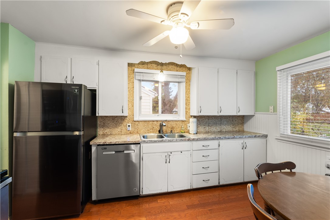 205 Daley Boulevard Irondequoit, NY 14617 - Photo 8 of 27 Kitchen counter space