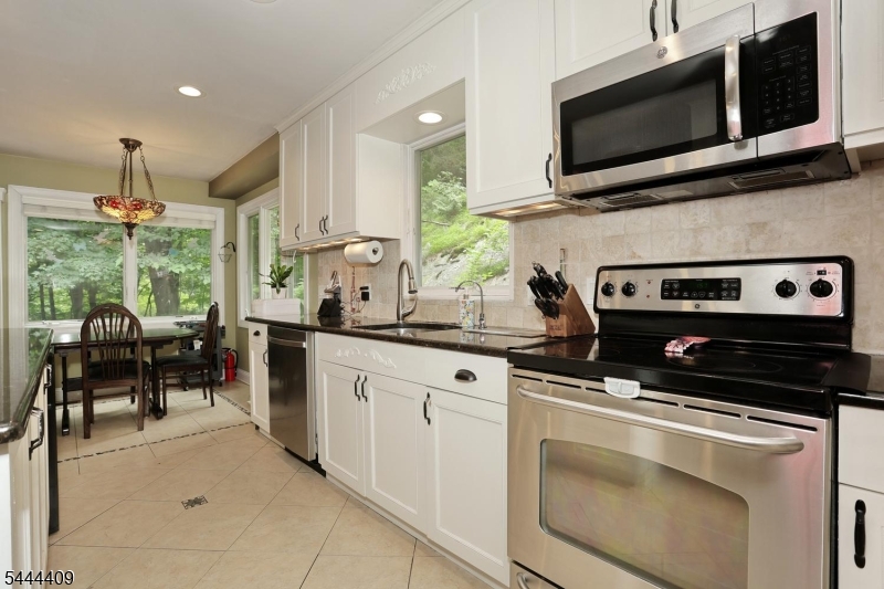 121 Magee Road Ringwood, NJ 07456 - Photo 20 of 36