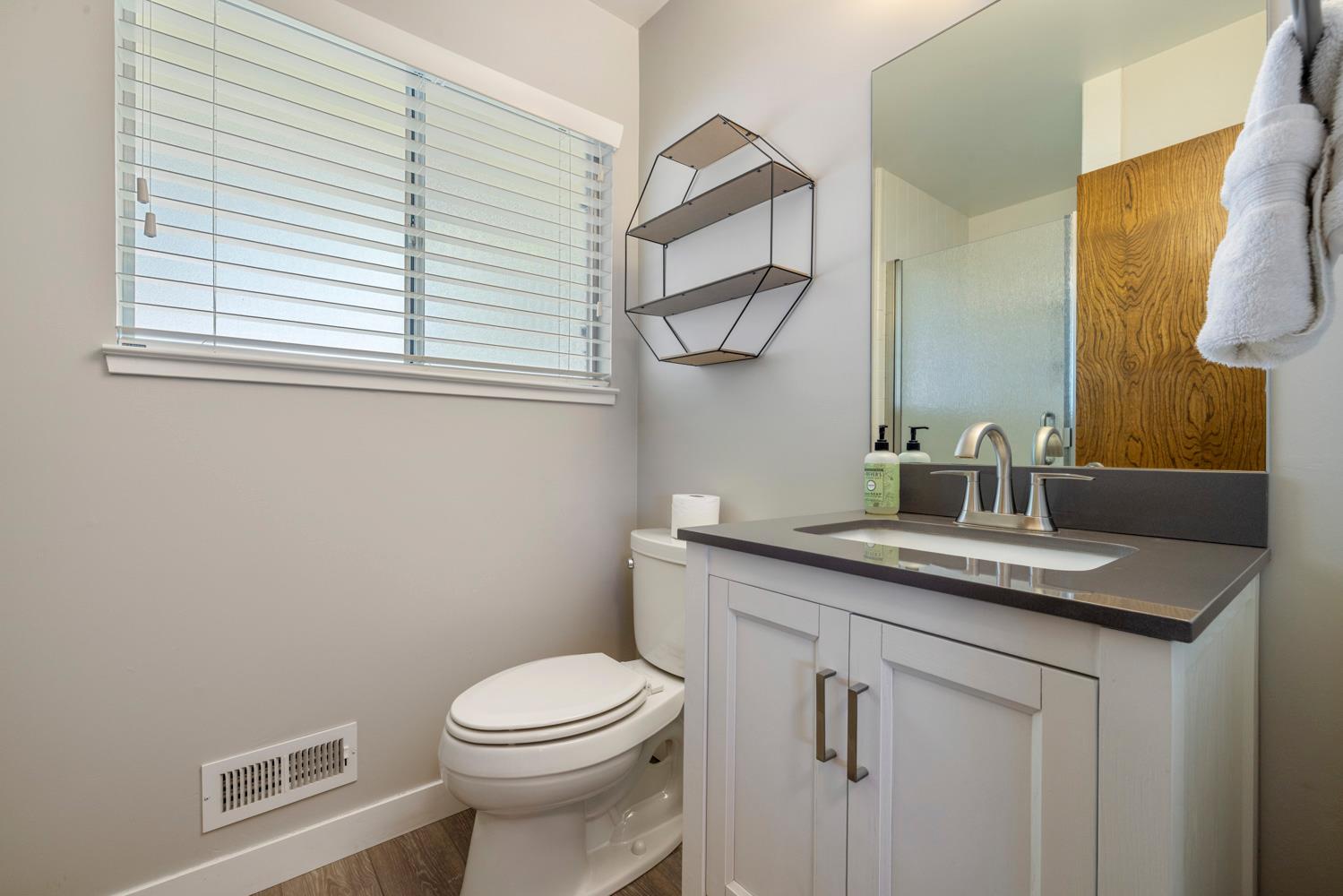 710 Leveland Lane Modesto, CA 95350 - Photo 17 of 59