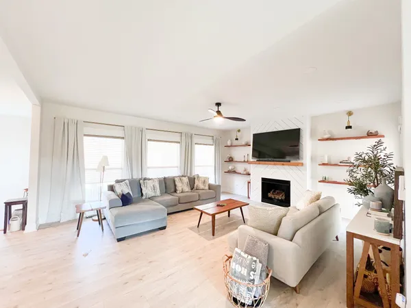 $3,150 | 584 Dexter Drive, Clarksville, TN 37043