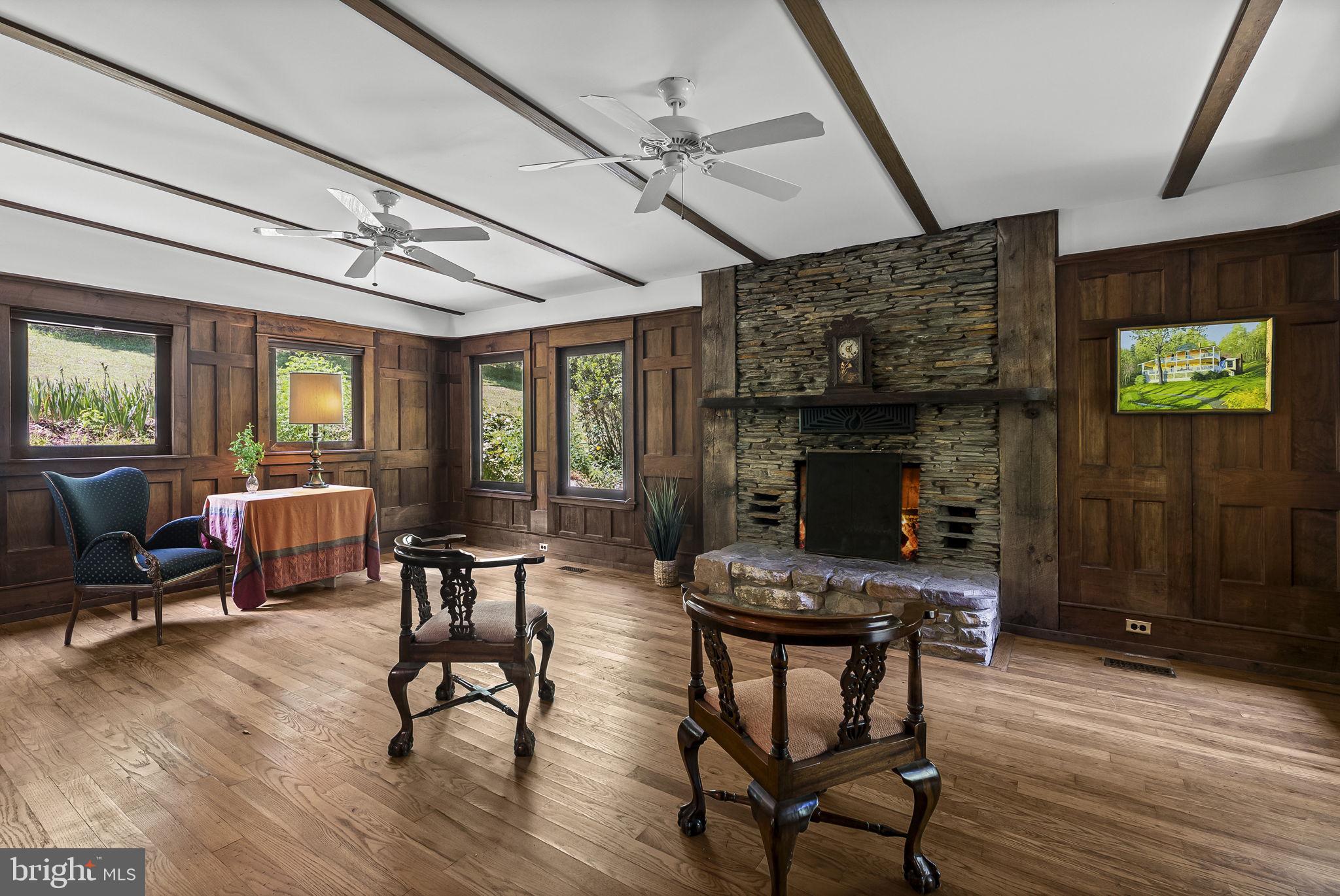 9406 Obannons Mill Road Boston, VA 22713 - Photo 14 of 34 An oversized great room