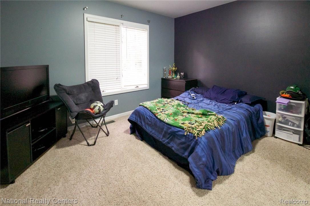 7112 Cowell Road Brighton, MI 48116 - Photo 12 of 18 20581117053_7e29ea684d_k.jpg