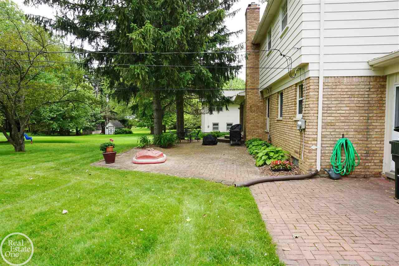 360 Donegal Drive Rochester Hills, MI 48309 - Photo 18 of 21