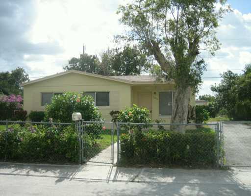 1215 West 24th Street Riviera Beach, FL 33404 - Photo 1 of 7 Primary Photo